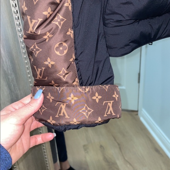 LOUIS VUITTON MONOGRAM ACCENT PADDED JACKET SOLD OUT - Picture 9 of 16